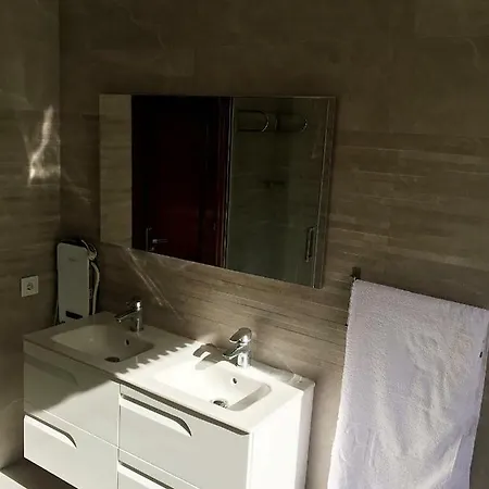 Villa Cabrils 홈스테이 카브릴스